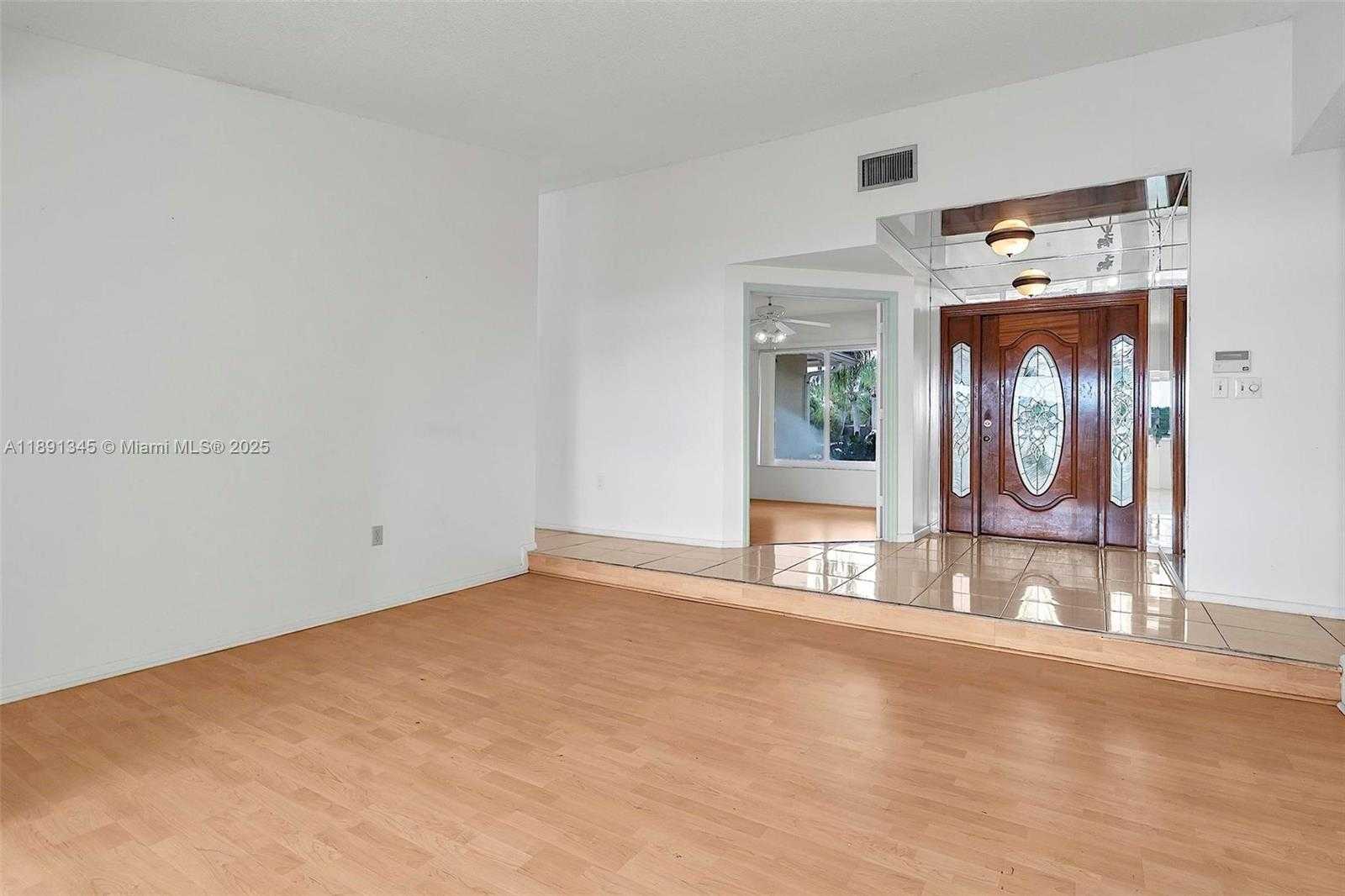 Small Image of 4521 SOUTH WEST 146TH CT, Miami Number 20