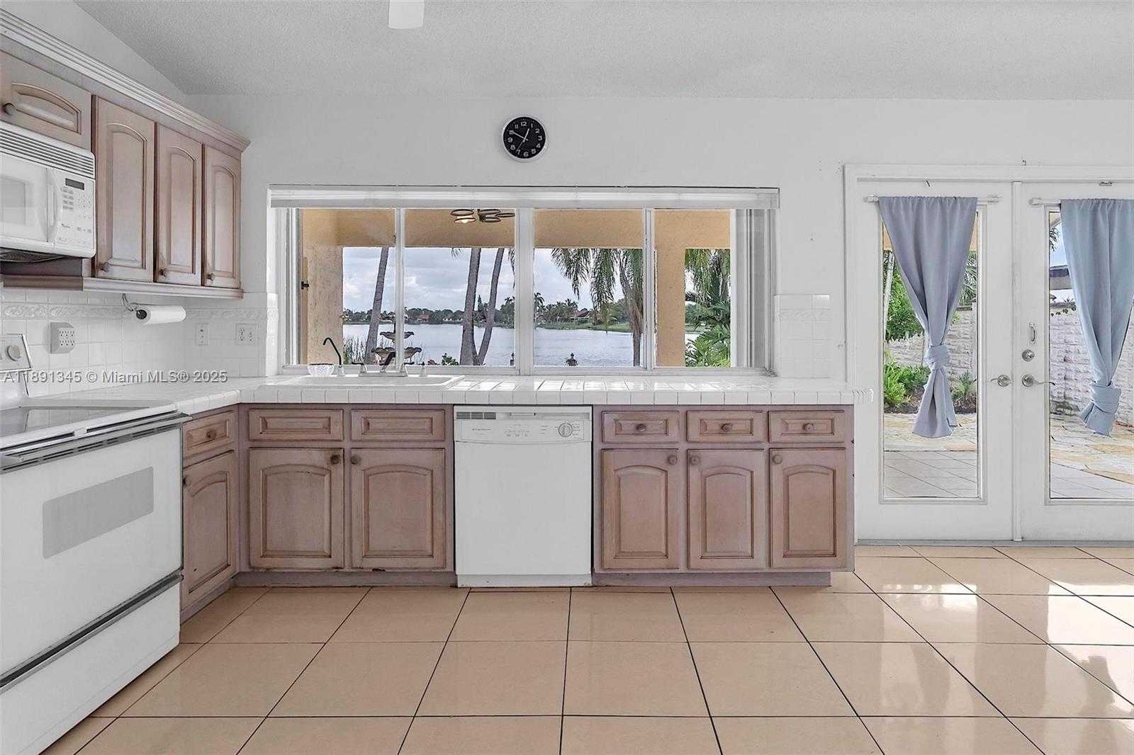 Small Image of 4521 SOUTH WEST 146TH CT, Miami Number 22