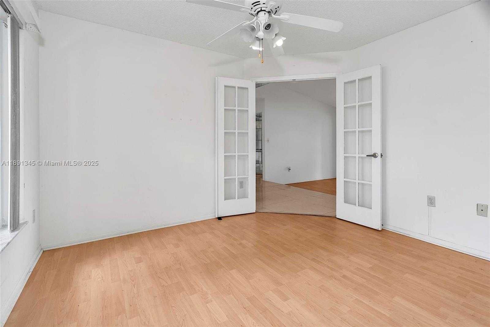 Small Image of 4521 SOUTH WEST 146TH CT, Miami Number 27