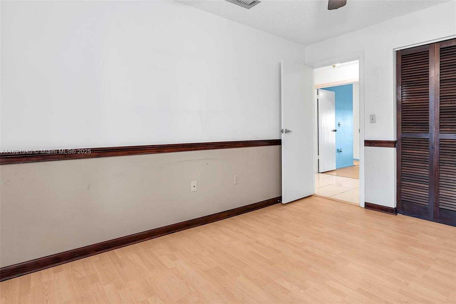 Small Image of 4521 SOUTH WEST 146TH CT, Miami Number 31