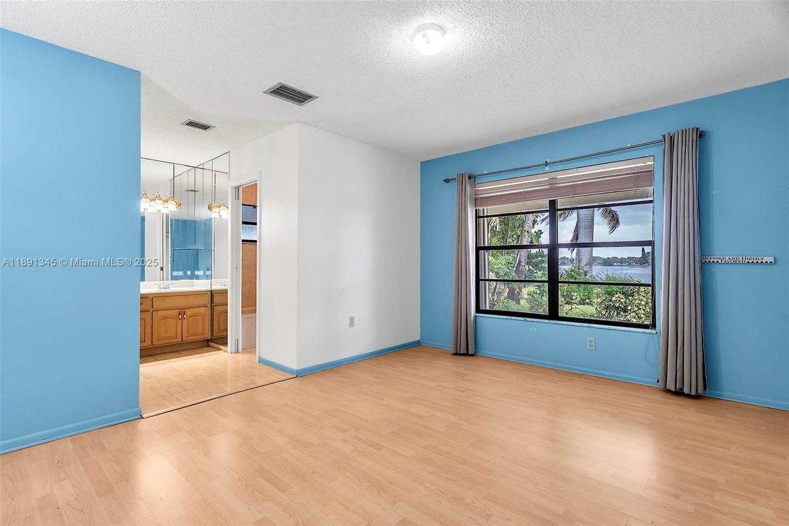 Small Image of 4521 SOUTH WEST 146TH CT, Miami Number 33