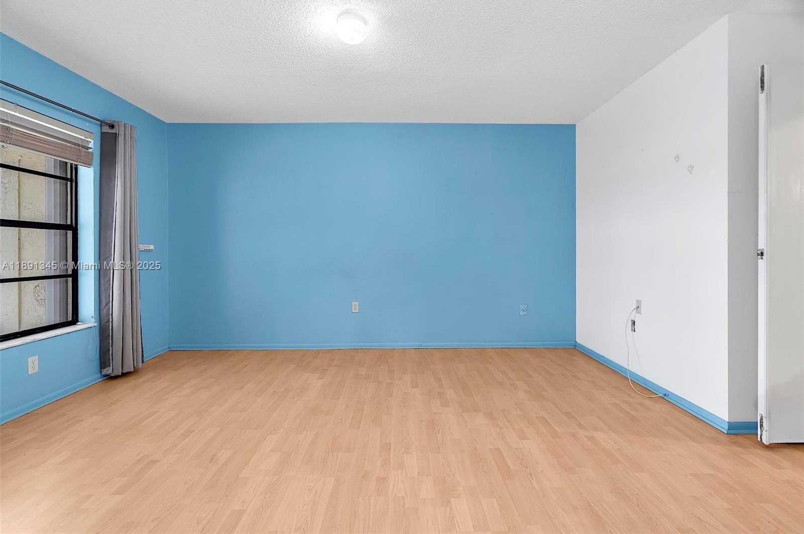 Small Image of 4521 SOUTH WEST 146TH CT, Miami Number 36