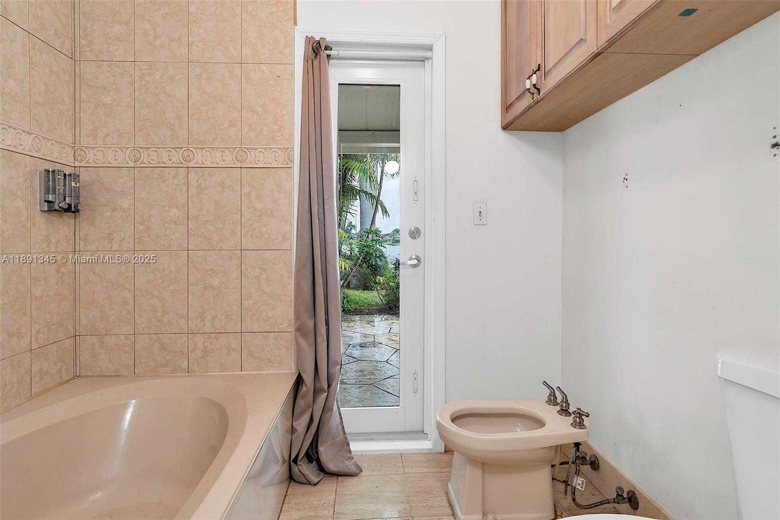 Small Image of 4521 SOUTH WEST 146TH CT, Miami Number 37