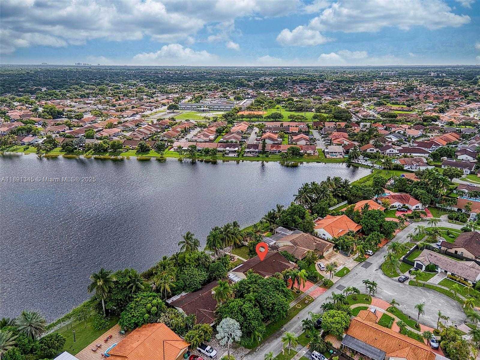 Small Image of 4521 SOUTH WEST 146TH CT, Miami Number 4