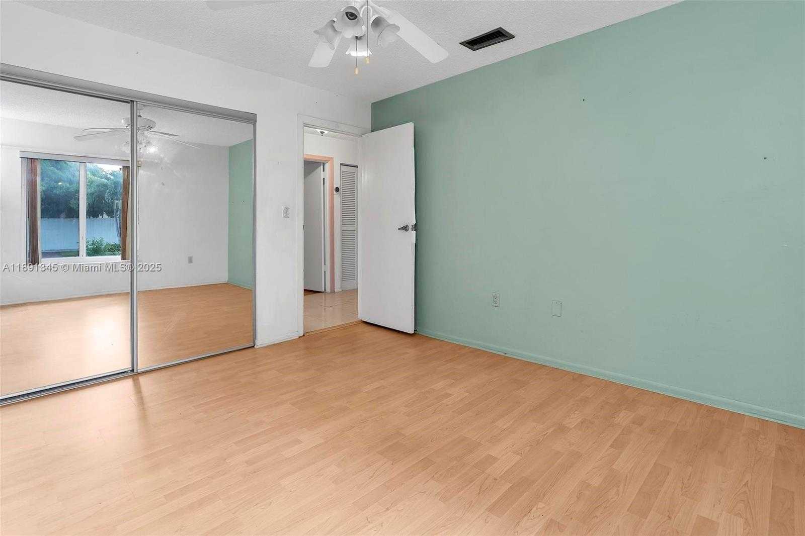 Small Image of 4521 SOUTH WEST 146TH CT, Miami Number 43