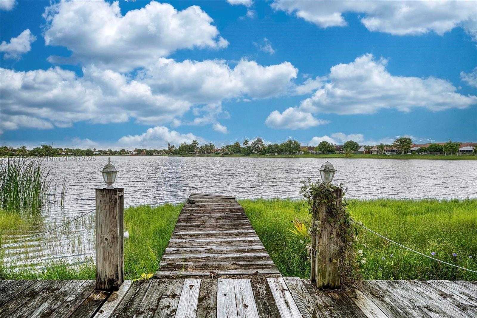 Small Image of 4521 SOUTH WEST 146TH CT, Miami Number 49