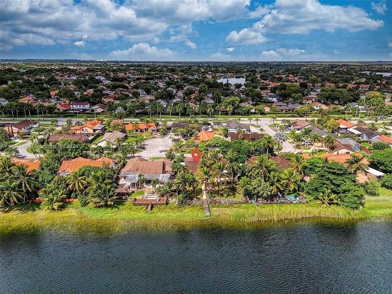 Small Image of 4521 SOUTH WEST 146TH CT, Miami Number 5