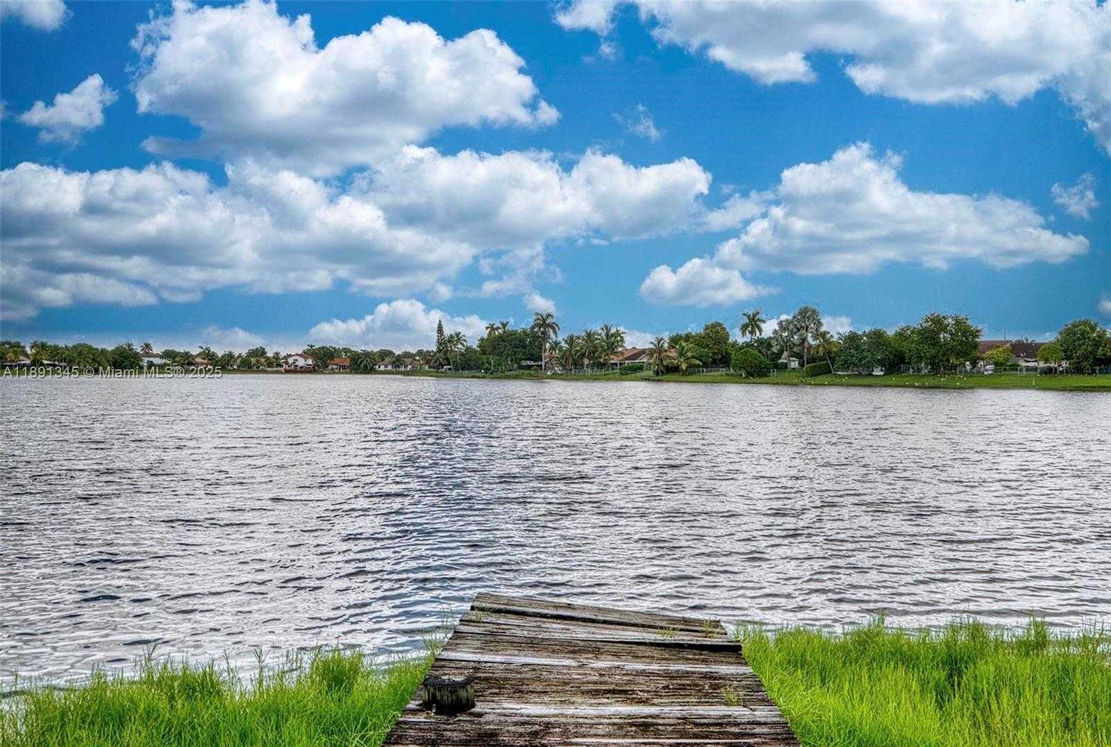 Small Image of 4521 SOUTH WEST 146TH CT, Miami Number 50