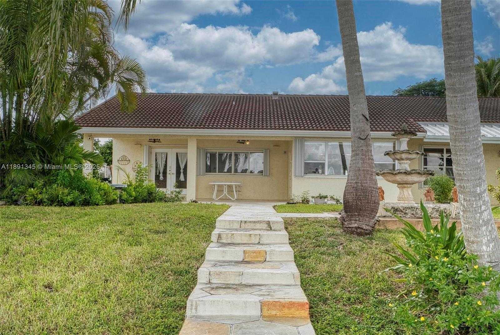 Small Image of 4521 SOUTH WEST 146TH CT, Miami Number 51