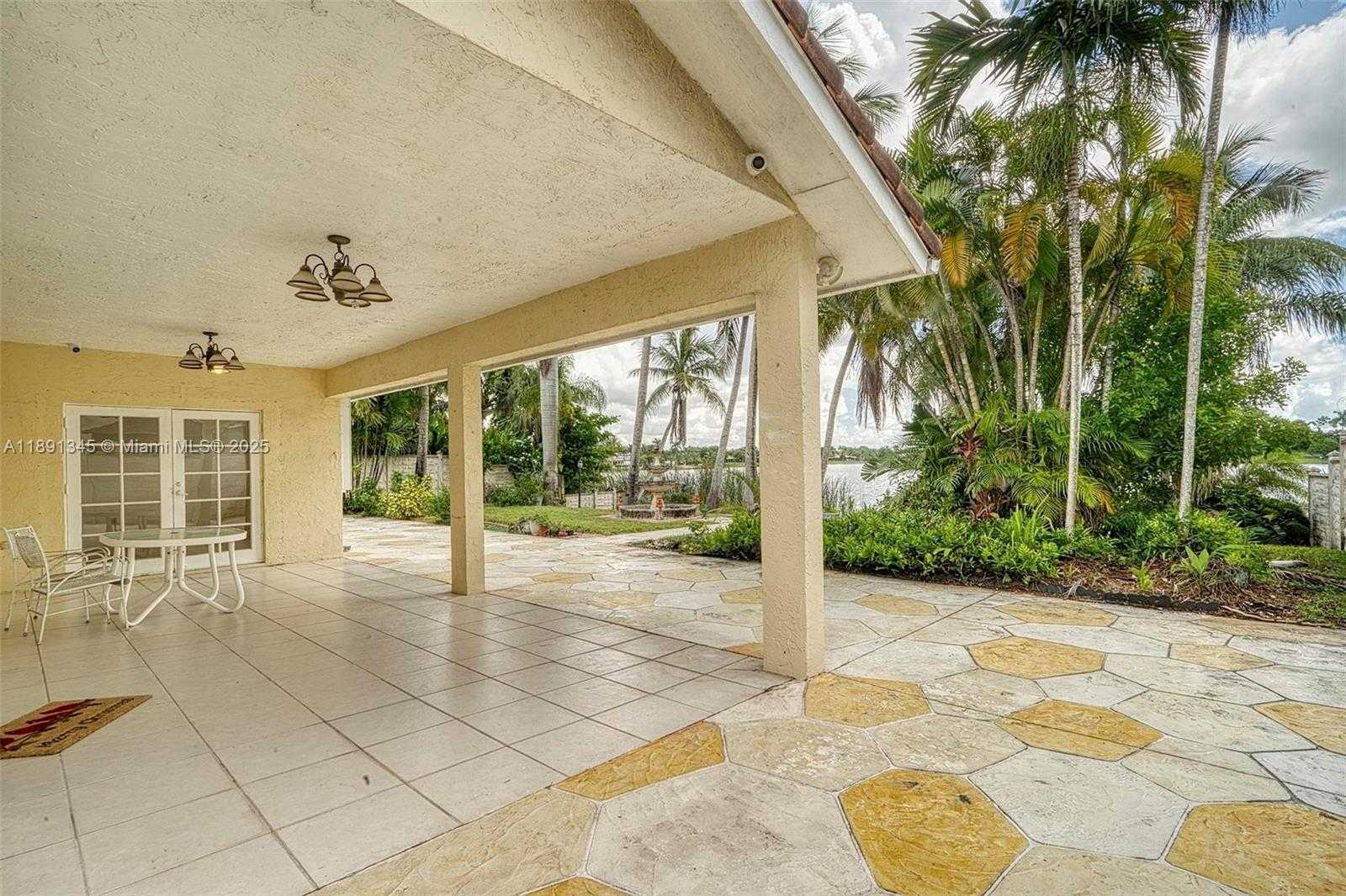 Small Image of 4521 SOUTH WEST 146TH CT, Miami Number 53