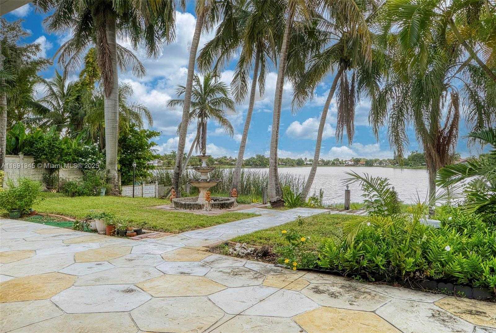 Small Image of 4521 SOUTH WEST 146TH CT, Miami Number 55