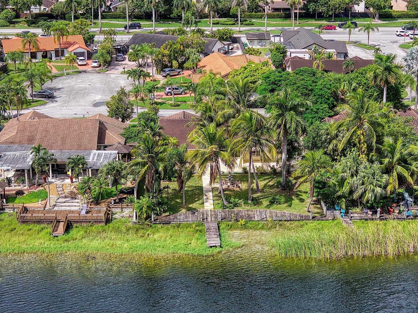 Small Image of 4521 SOUTH WEST 146TH CT, Miami Number 6