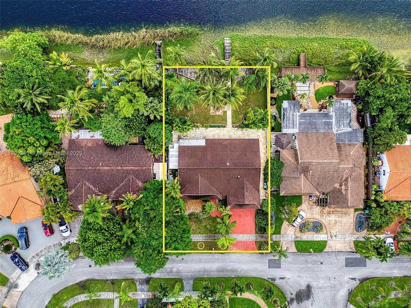 Small Image of 4521 SOUTH WEST 146TH CT, Miami Number 7