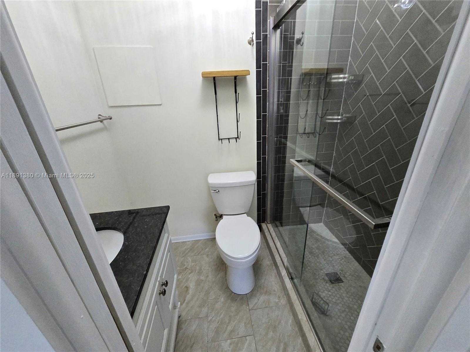 Small Image of 9870 MONTEGO BAY DR, Cutler Bay Number 11