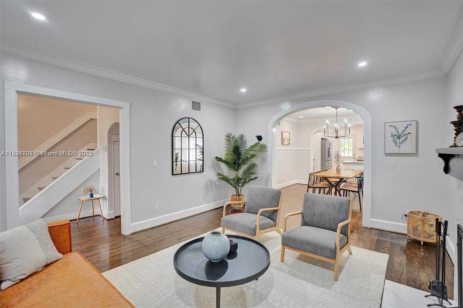 Small Image of 1640 JEFFERSON ST, Hollywood Number 6
