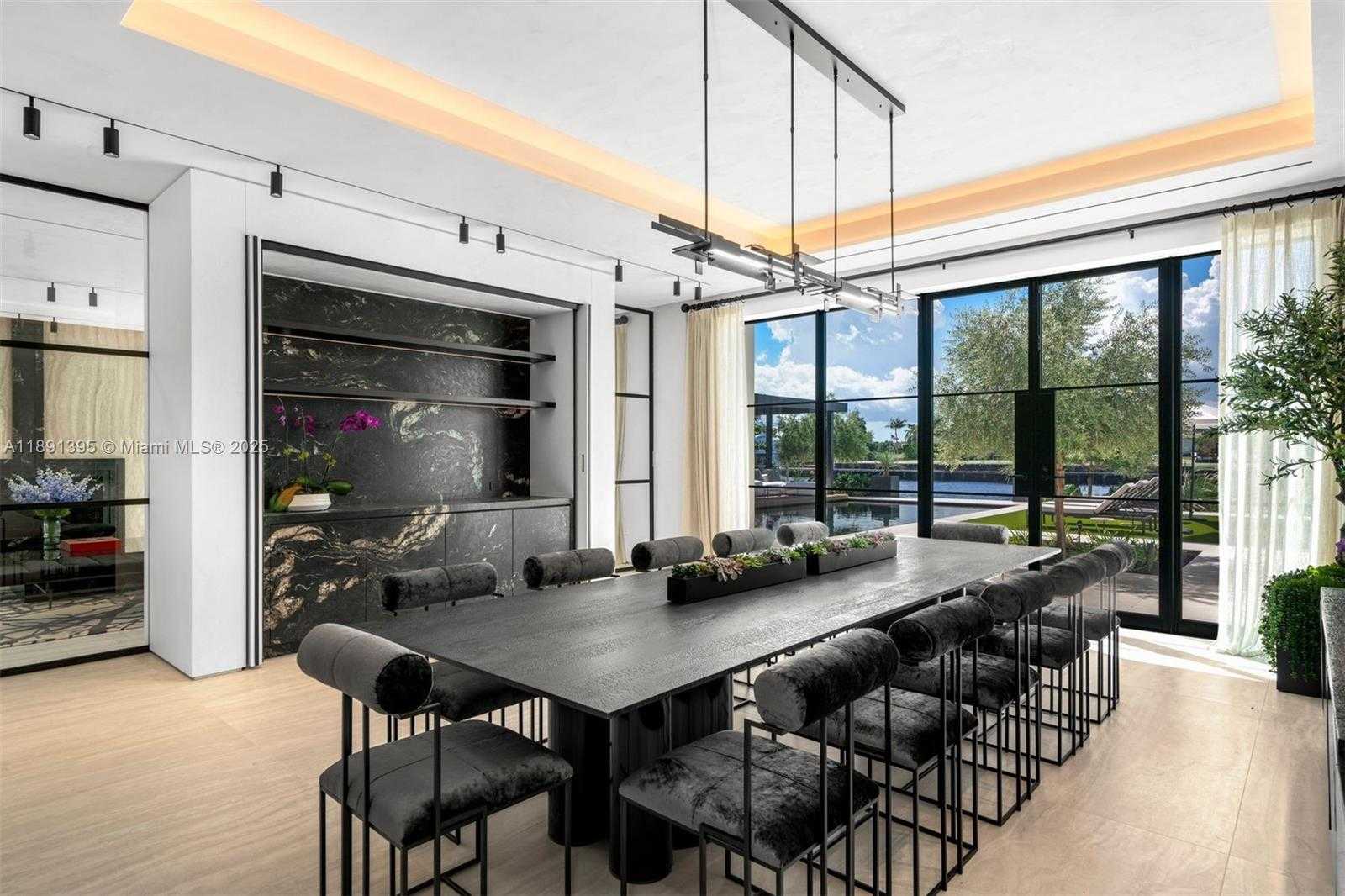 Small Image of 2401 SPANISH RIVER RD, Boca Raton Number 10