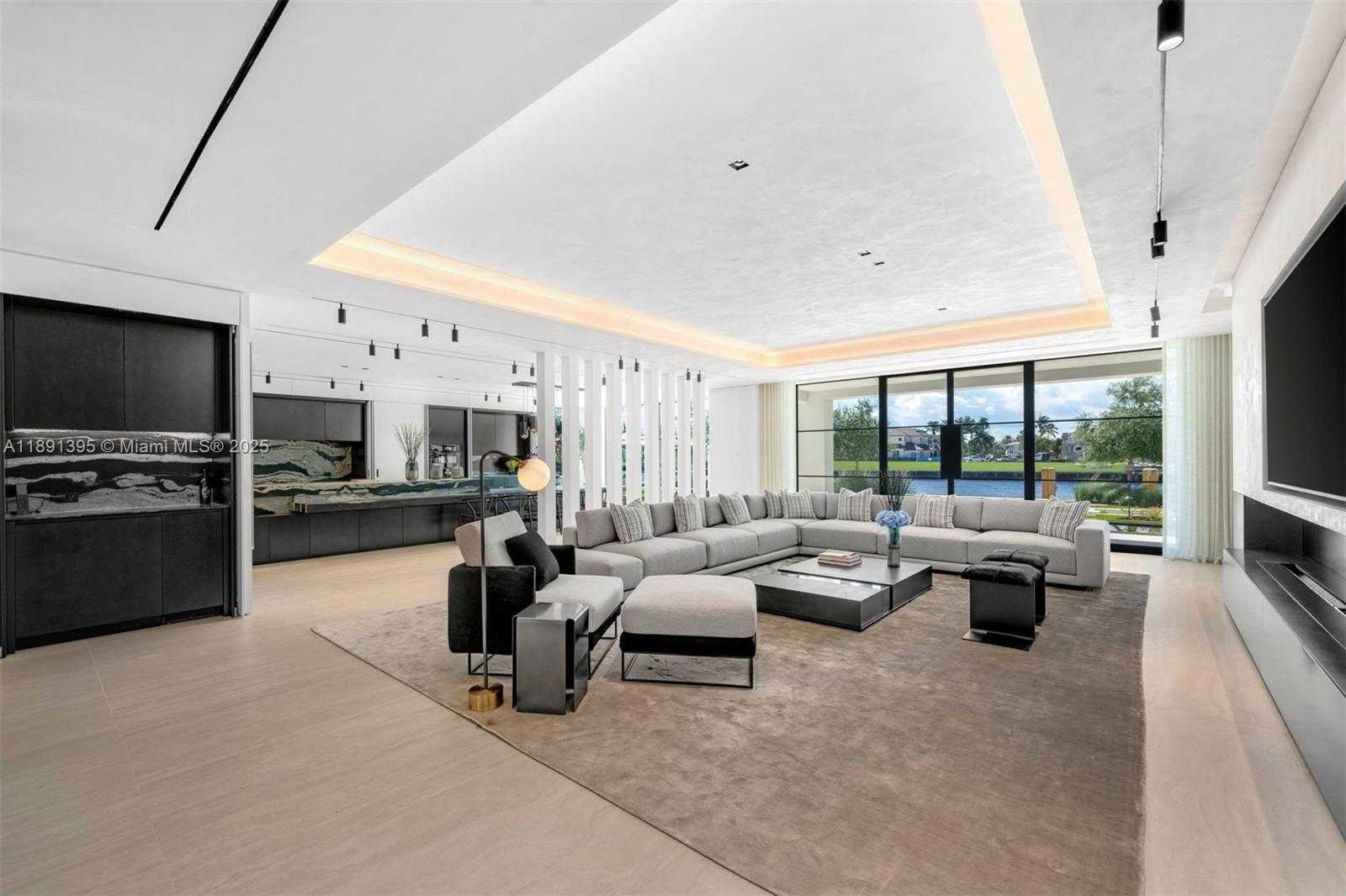 Small Image of 2401 SPANISH RIVER RD, Boca Raton Number 11