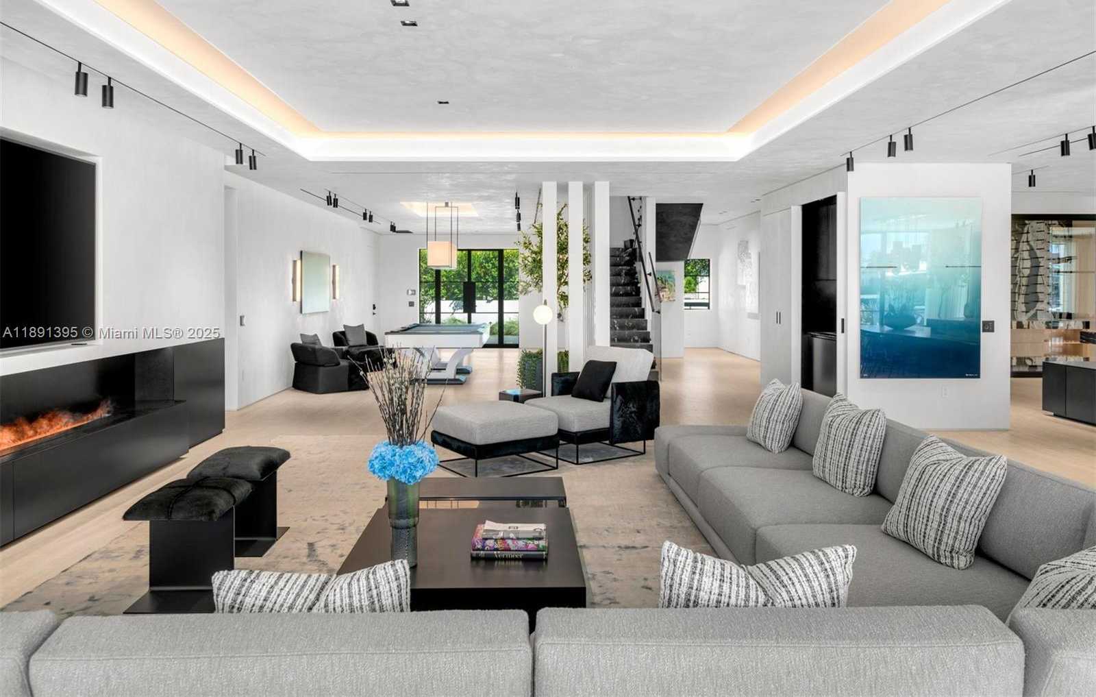 Small Image of 2401 SPANISH RIVER RD, Boca Raton Number 13