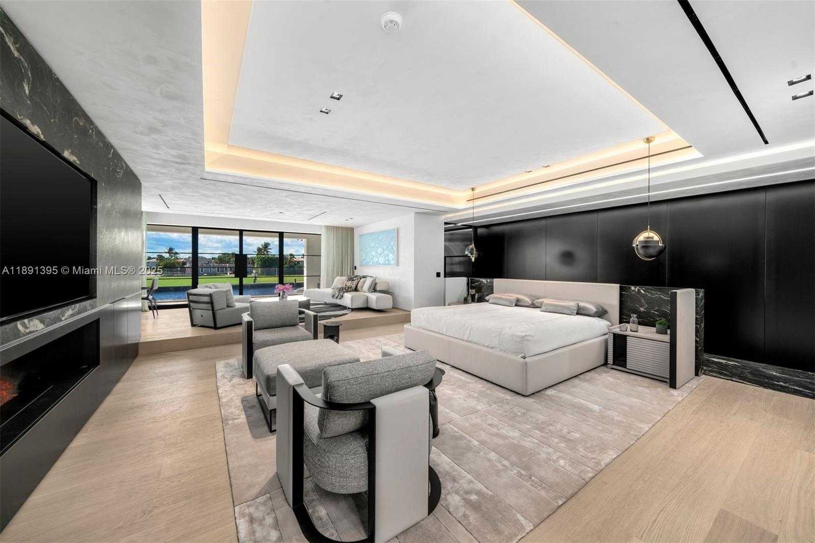 Small Image of 2401 SPANISH RIVER RD, Boca Raton Number 17