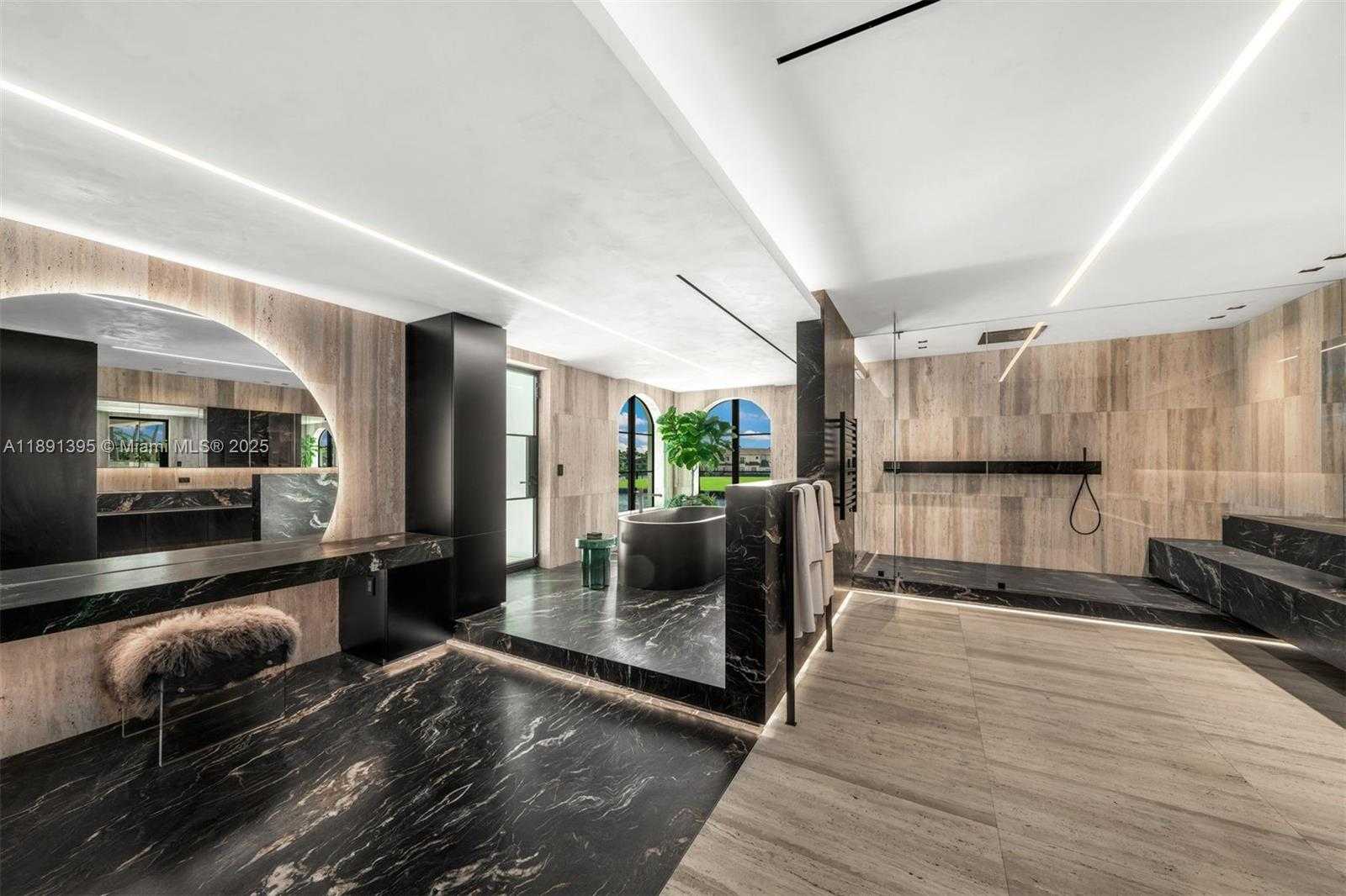 Small Image of 2401 SPANISH RIVER RD, Boca Raton Number 21