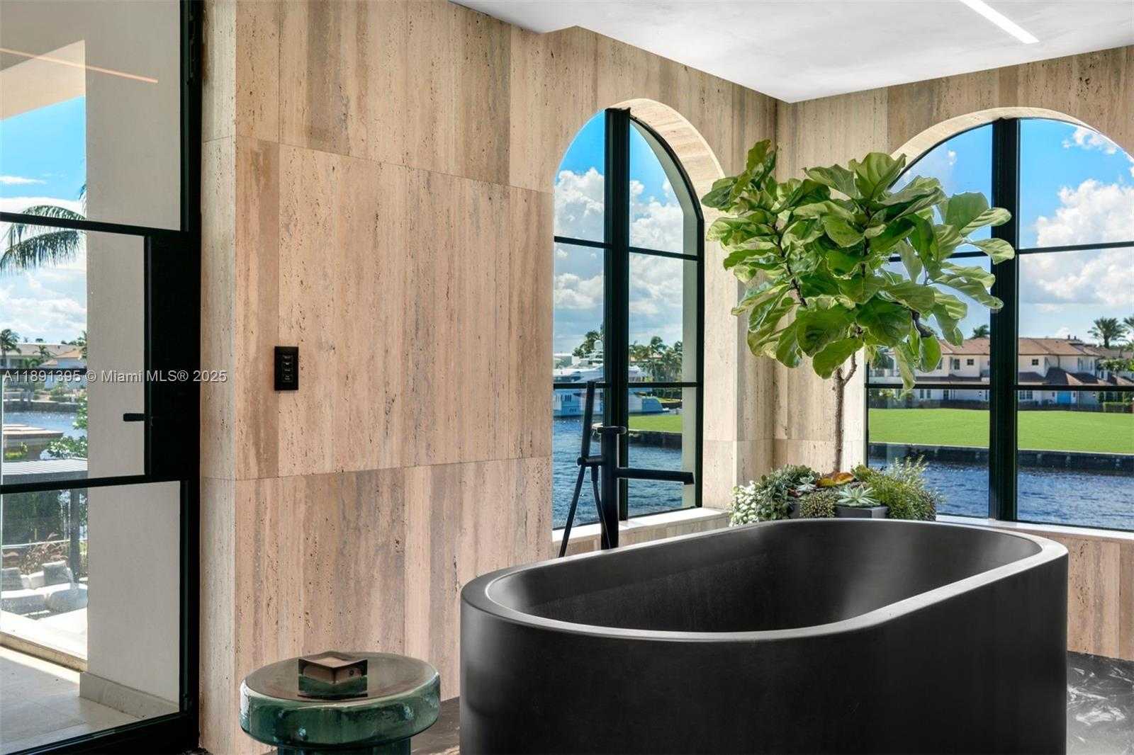 Small Image of 2401 SPANISH RIVER RD, Boca Raton Number 23