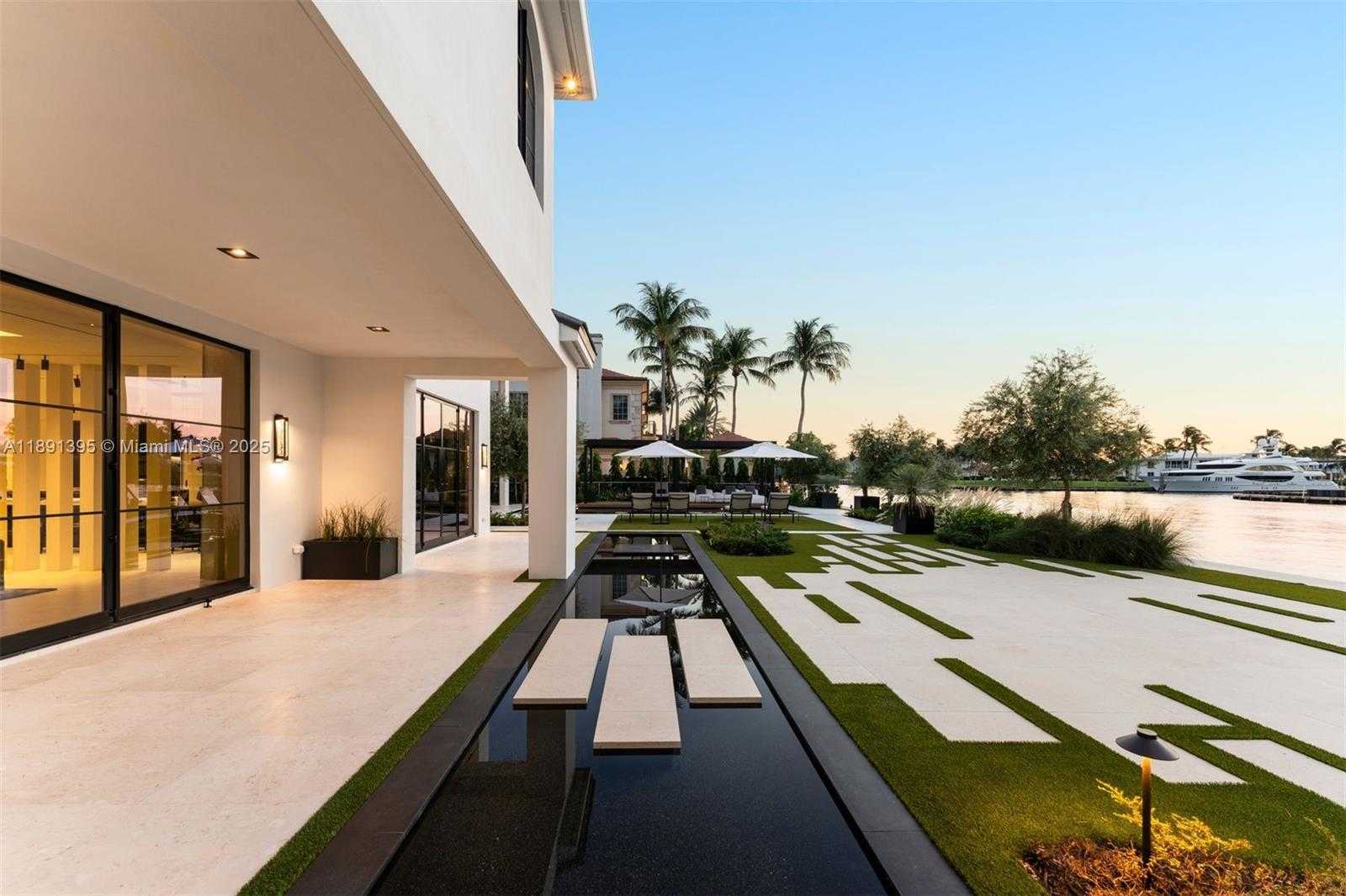 Small Image of 2401 SPANISH RIVER RD, Boca Raton Number 32