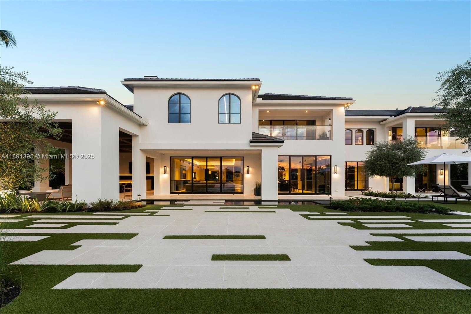 Small Image of 2401 SPANISH RIVER RD, Boca Raton Number 35