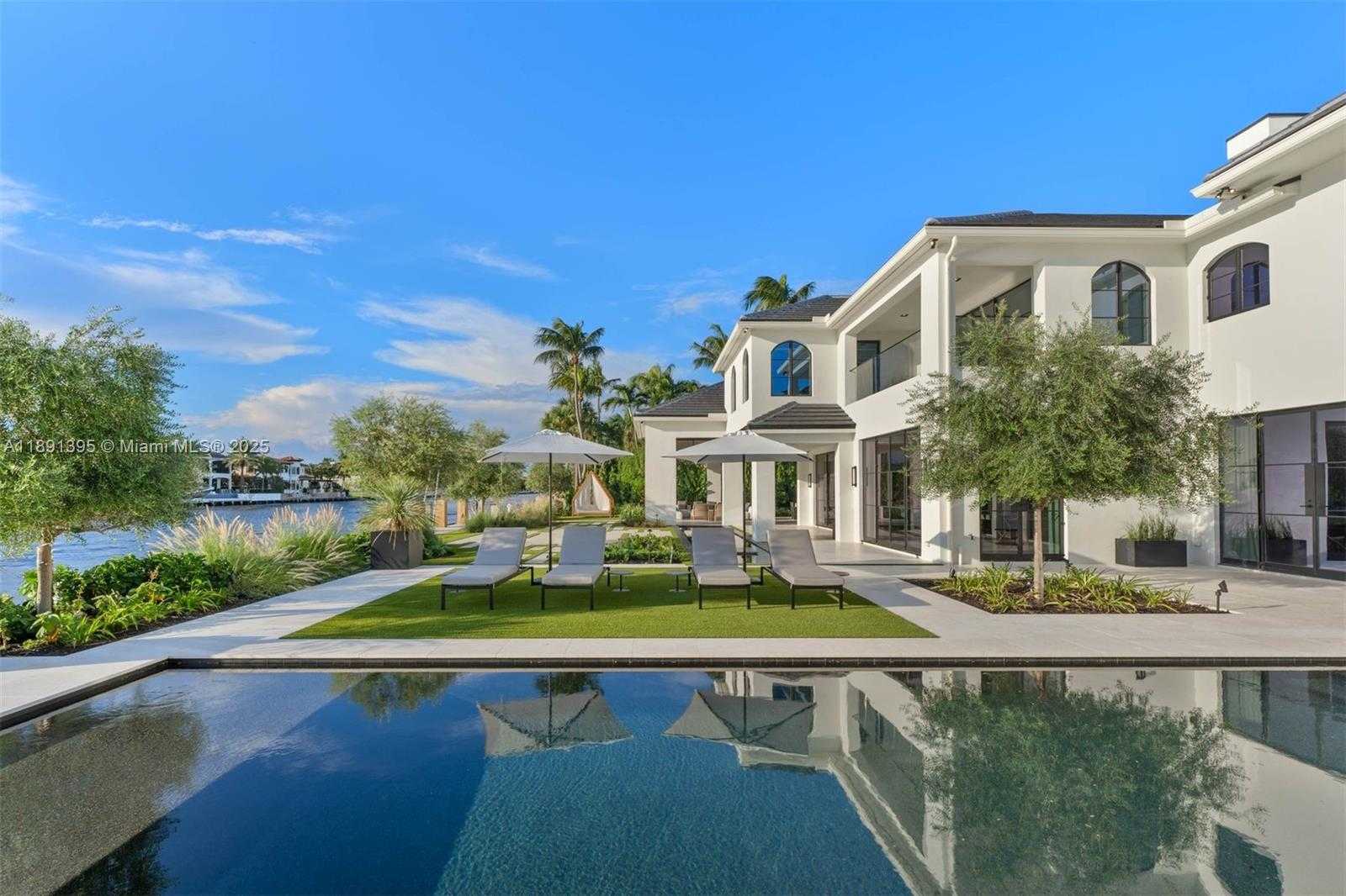 Small Image of 2401 SPANISH RIVER RD, Boca Raton Number 42