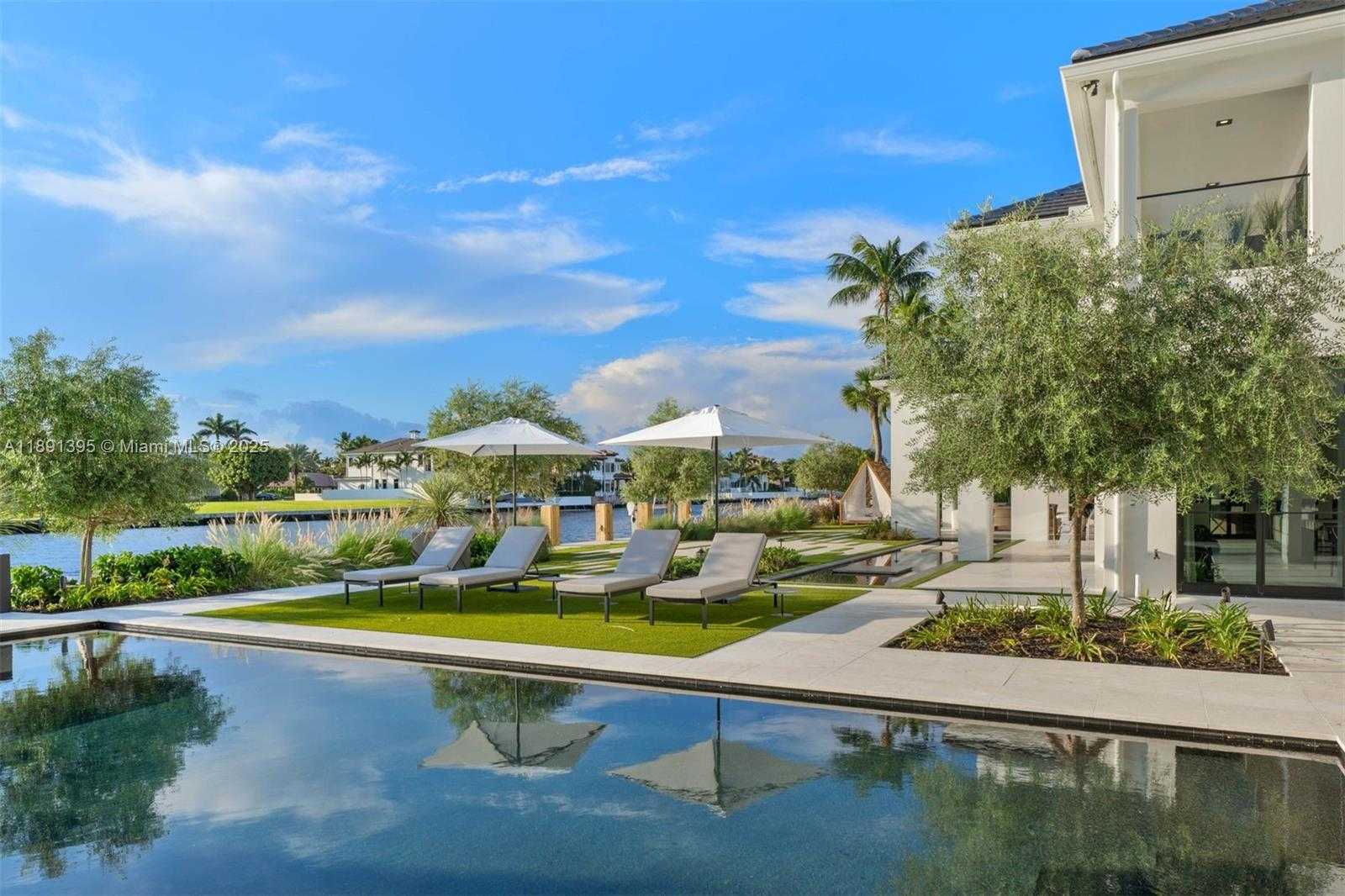 Small Image of 2401 SPANISH RIVER RD, Boca Raton Number 44