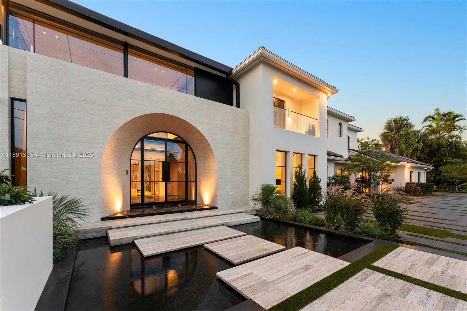 Small Image of 2401 SPANISH RIVER RD, Boca Raton Number 6