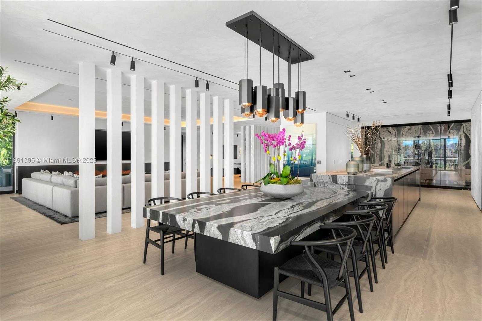 Small Image of 2401 SPANISH RIVER RD, Boca Raton Number 7