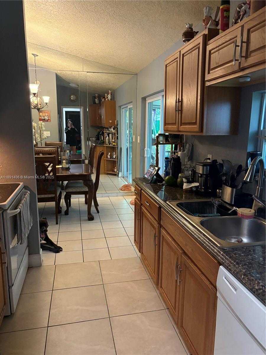 Small Image of 12601 SOUTH WEST 268TH ST, Homestead Number 3