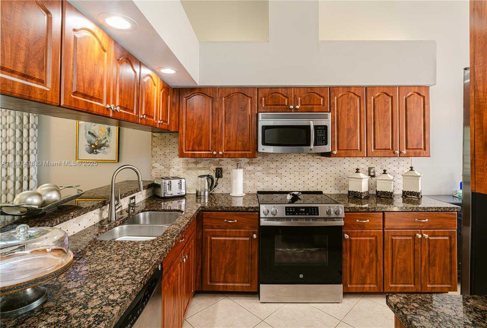 Small Image of 6631 MIDDLESEX PL, Other City - In The State Of Florida Number 10