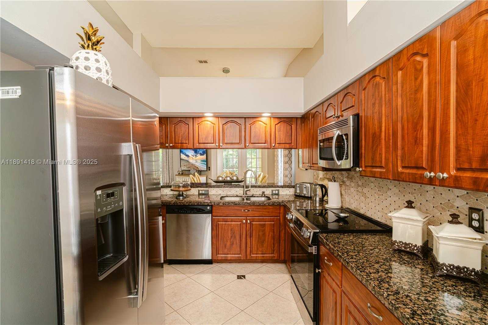 Small Image of 6631 MIDDLESEX PL, Other City - In The State Of Florida Number 11