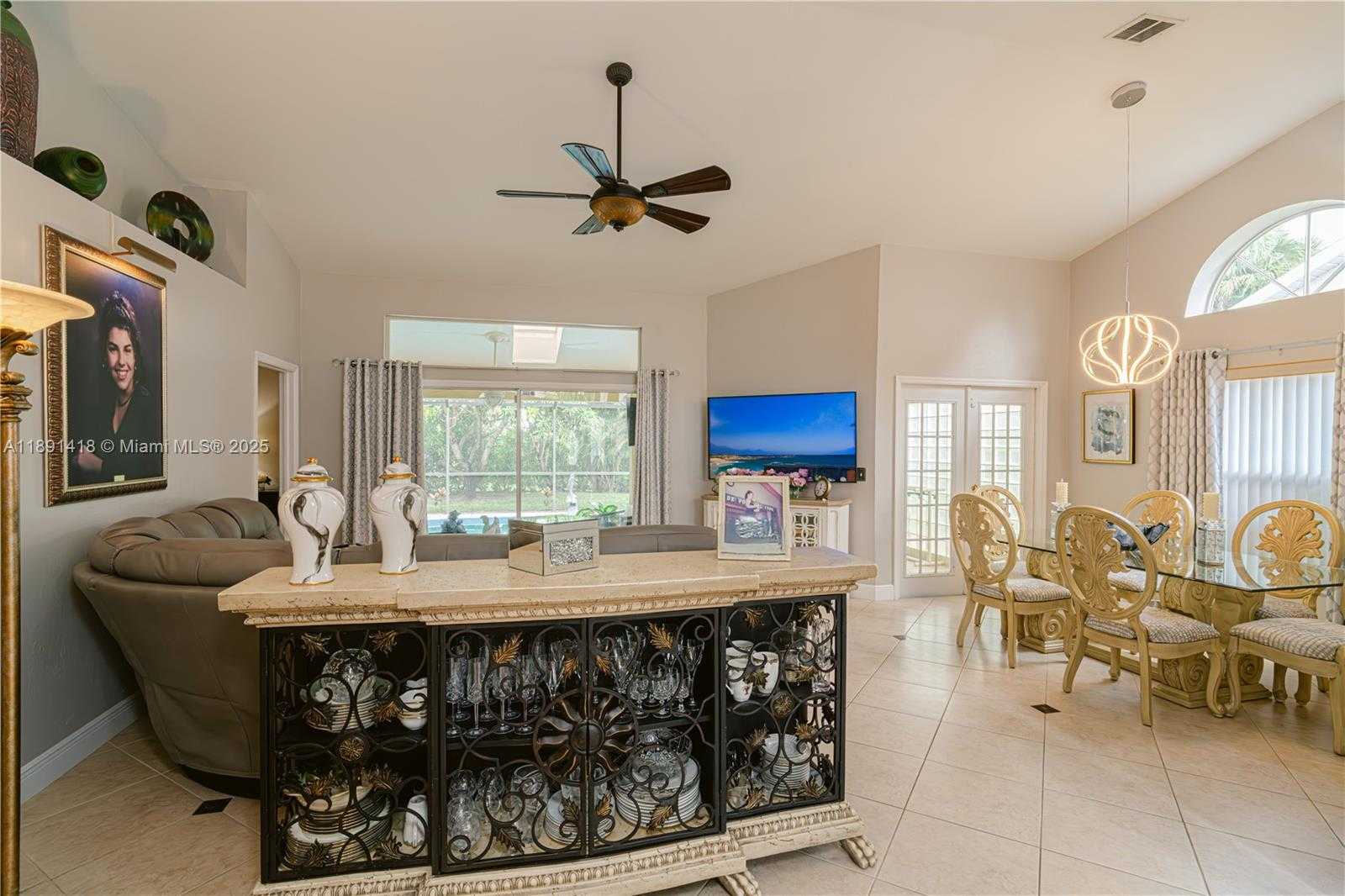 Small Image of 6631 MIDDLESEX PL, Other City - In The State Of Florida Number 18