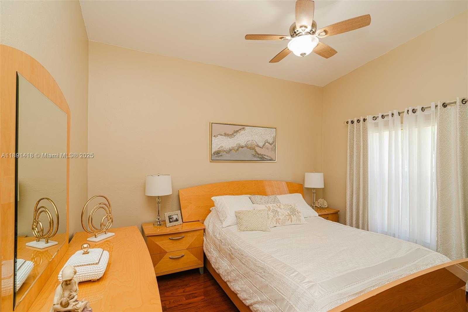 Small Image of 6631 MIDDLESEX PL, Other City - In The State Of Florida Number 8