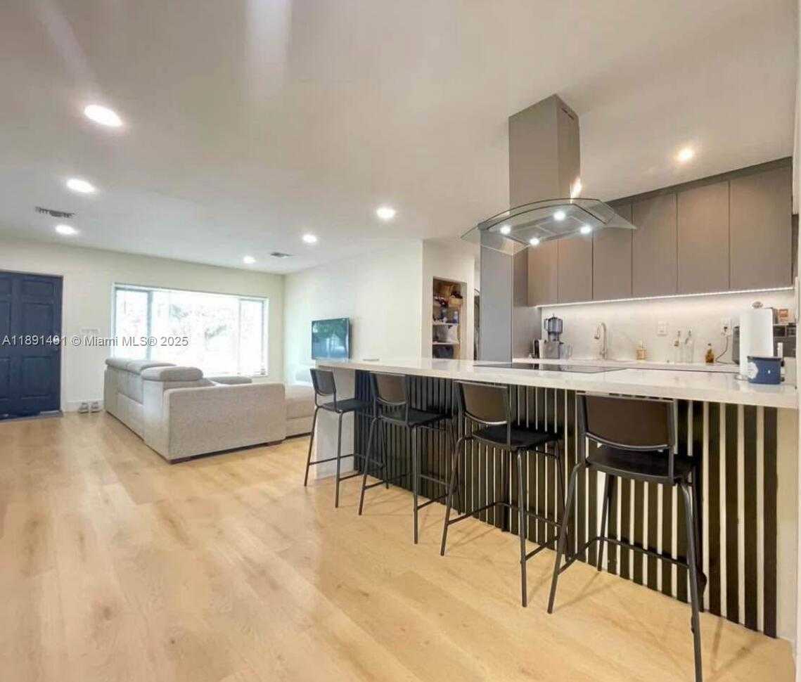 Small Image of 1760 NORTH EAST 13TH ST, Fort Lauderdale Number 2