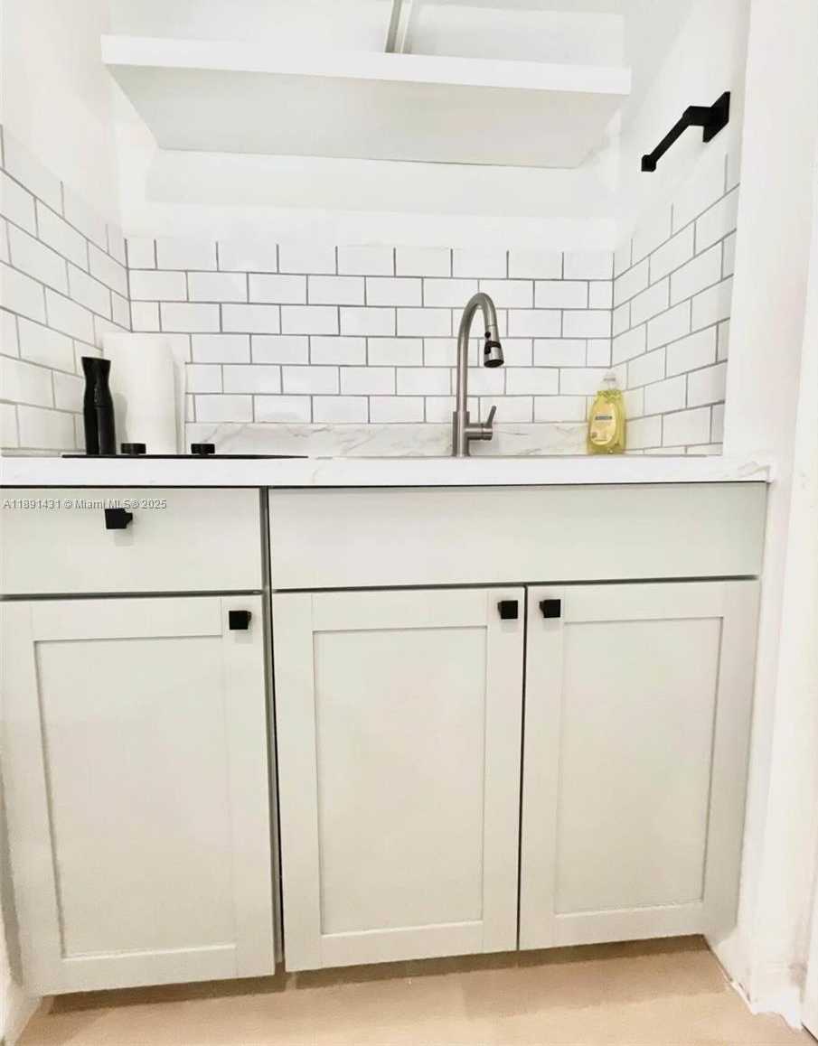 Small Image of 1760 NORTH EAST 13TH ST, Fort Lauderdale Number 21