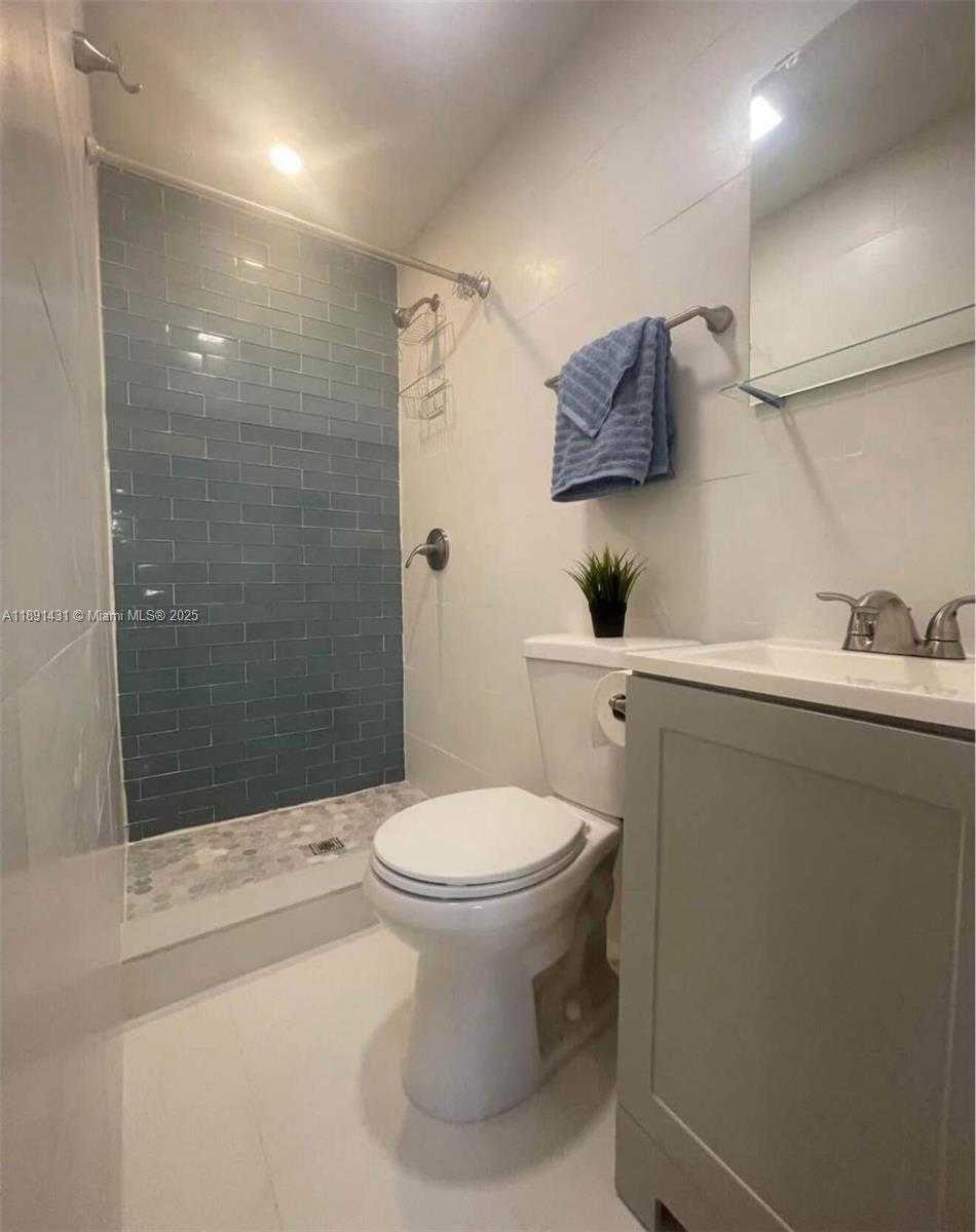 Small Image of 1760 NORTH EAST 13TH ST, Fort Lauderdale Number 26