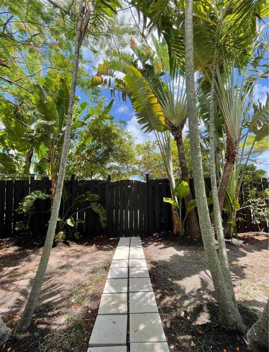 Small Image of 1760 NORTH EAST 13TH ST, Fort Lauderdale Number 33