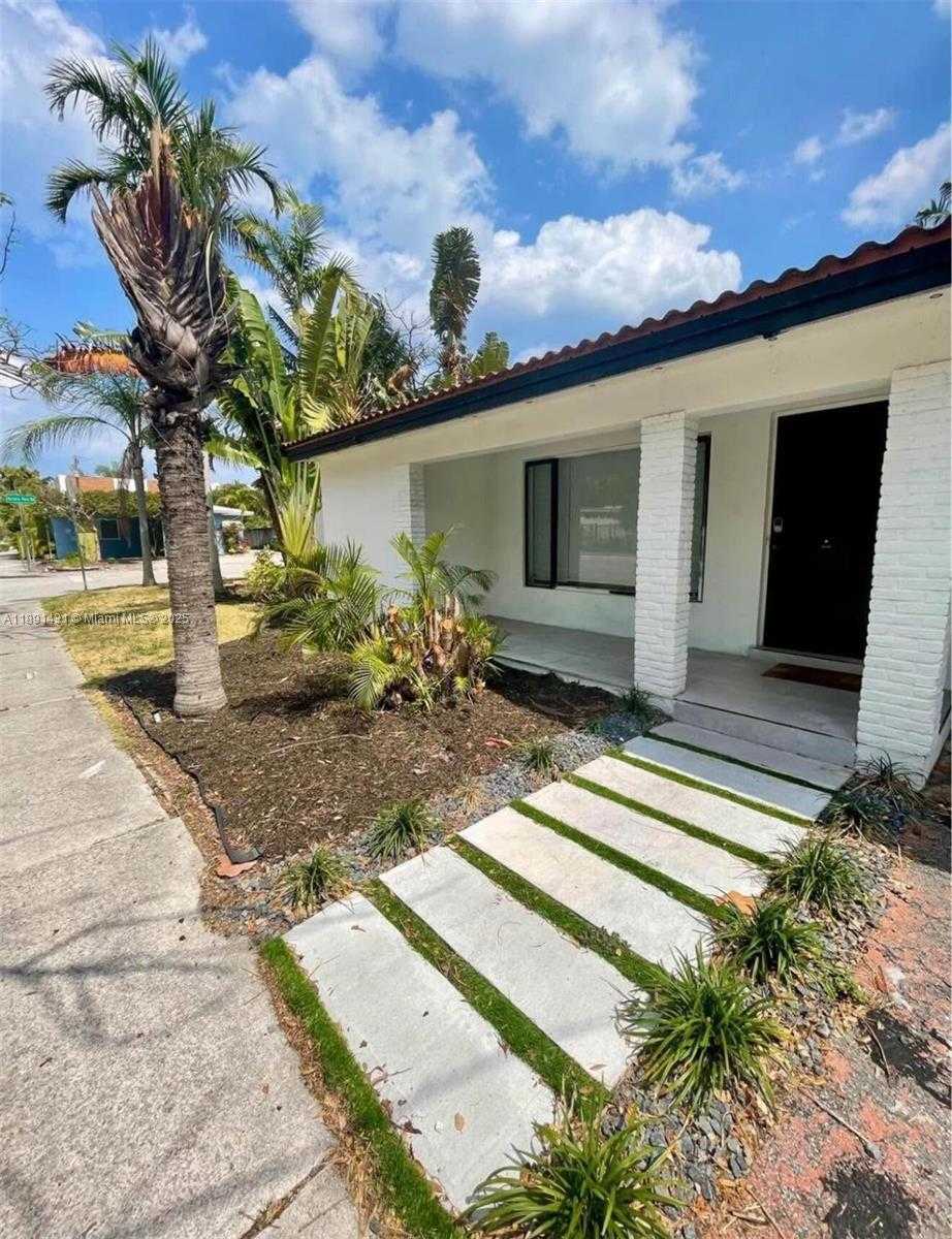 Small Image of 1760 NORTH EAST 13TH ST, Fort Lauderdale Number 37