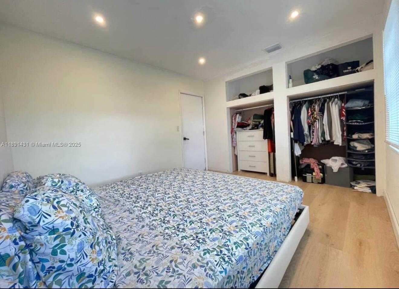 Small Image of 1760 NORTH EAST 13TH ST, Fort Lauderdale Number 9