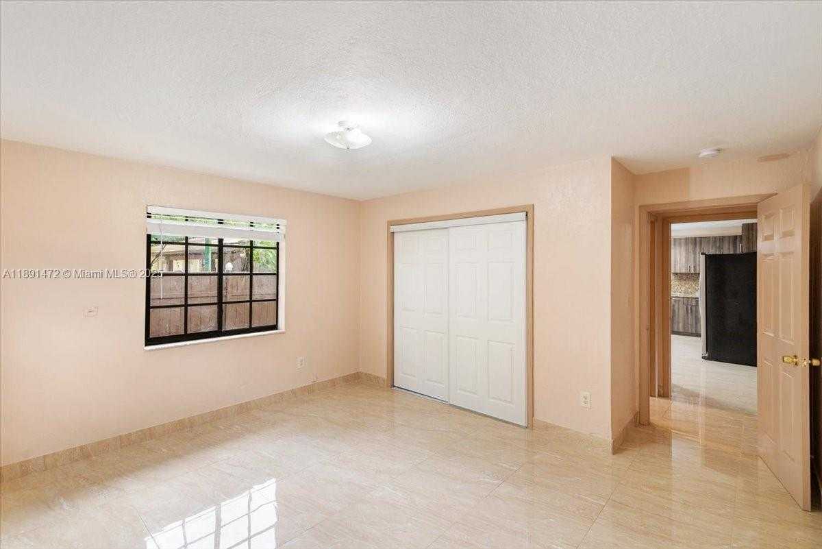 Small Image of 17001 NORTH WEST 28TH AVE, Miami Gardens Number 29