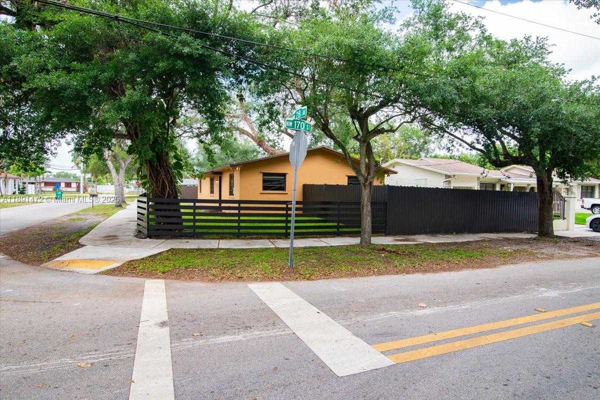 Small Image of 17001 NORTH WEST 28TH AVE, Miami Gardens Number 5