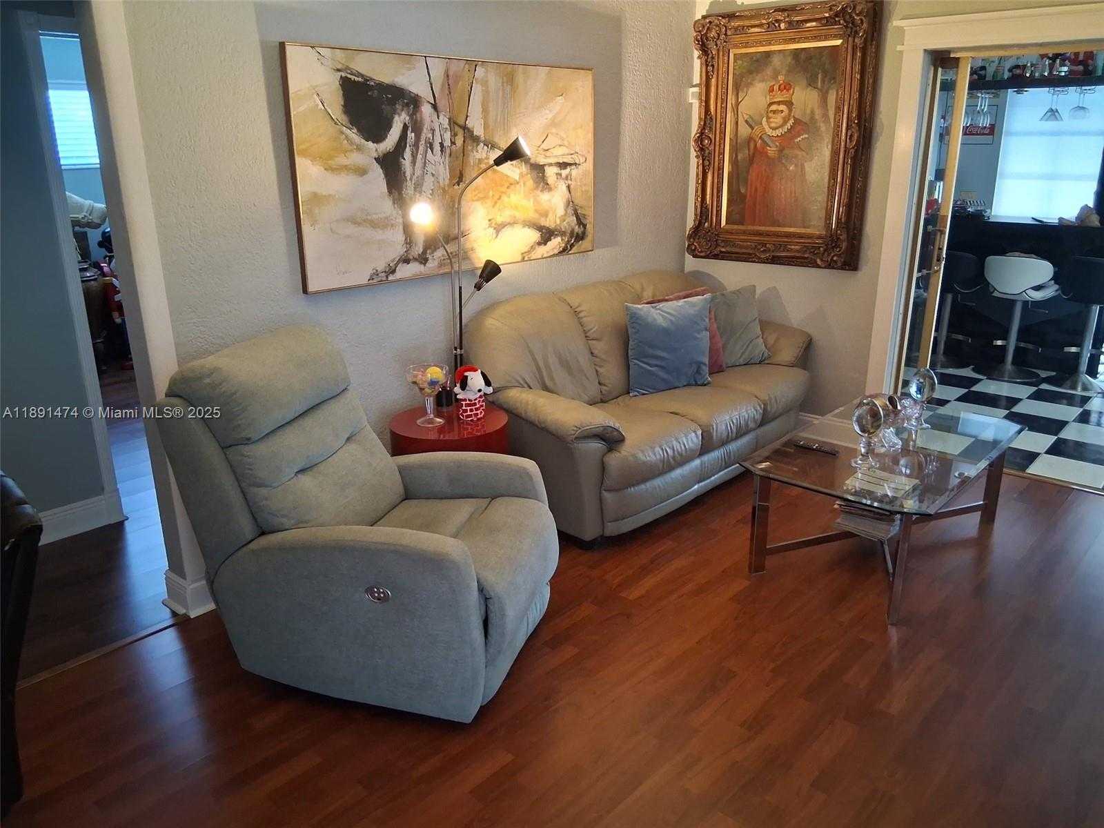 Small Image of 2100 NORTH 54TH AVE, Hollywood Number 11