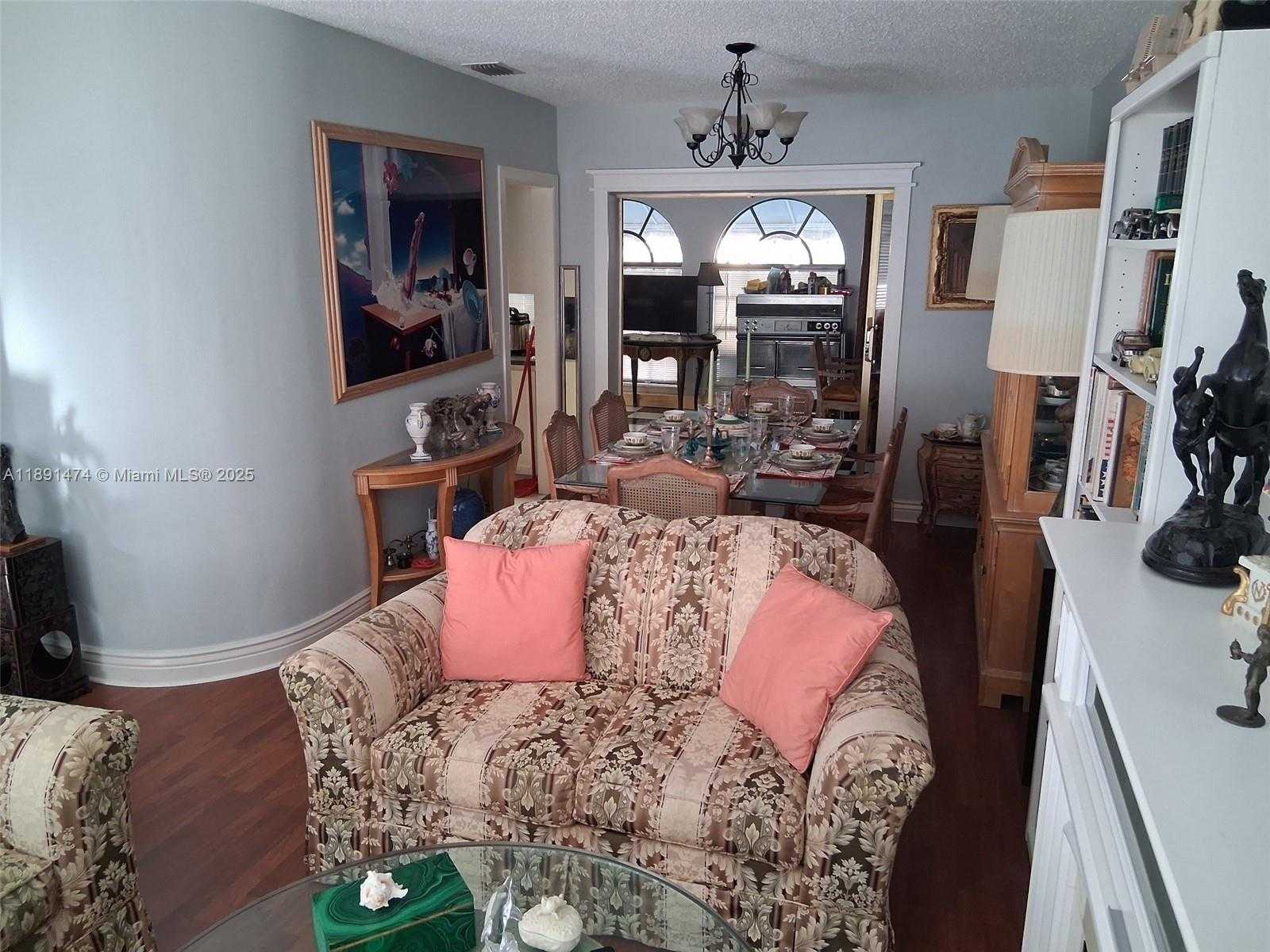 Small Image of 2100 NORTH 54TH AVE, Hollywood Number 12
