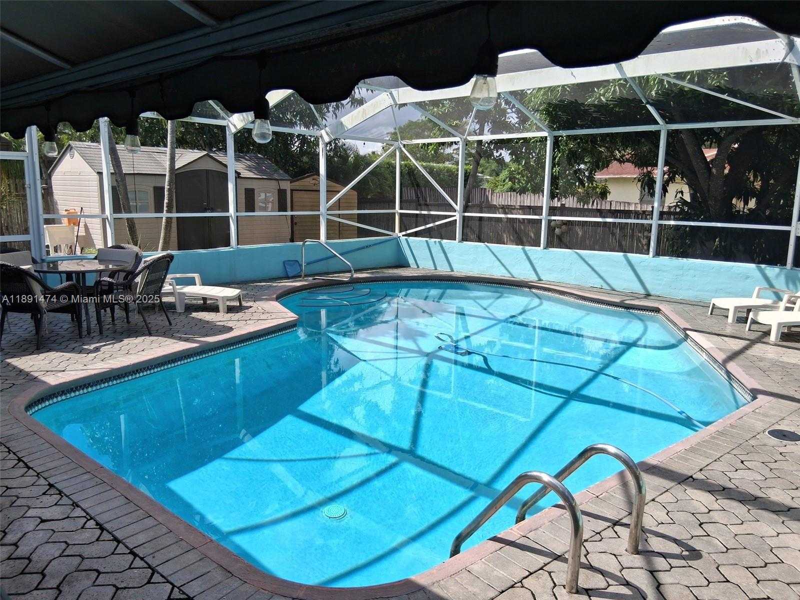 Small Image of 2100 NORTH 54TH AVE, Hollywood Number 19