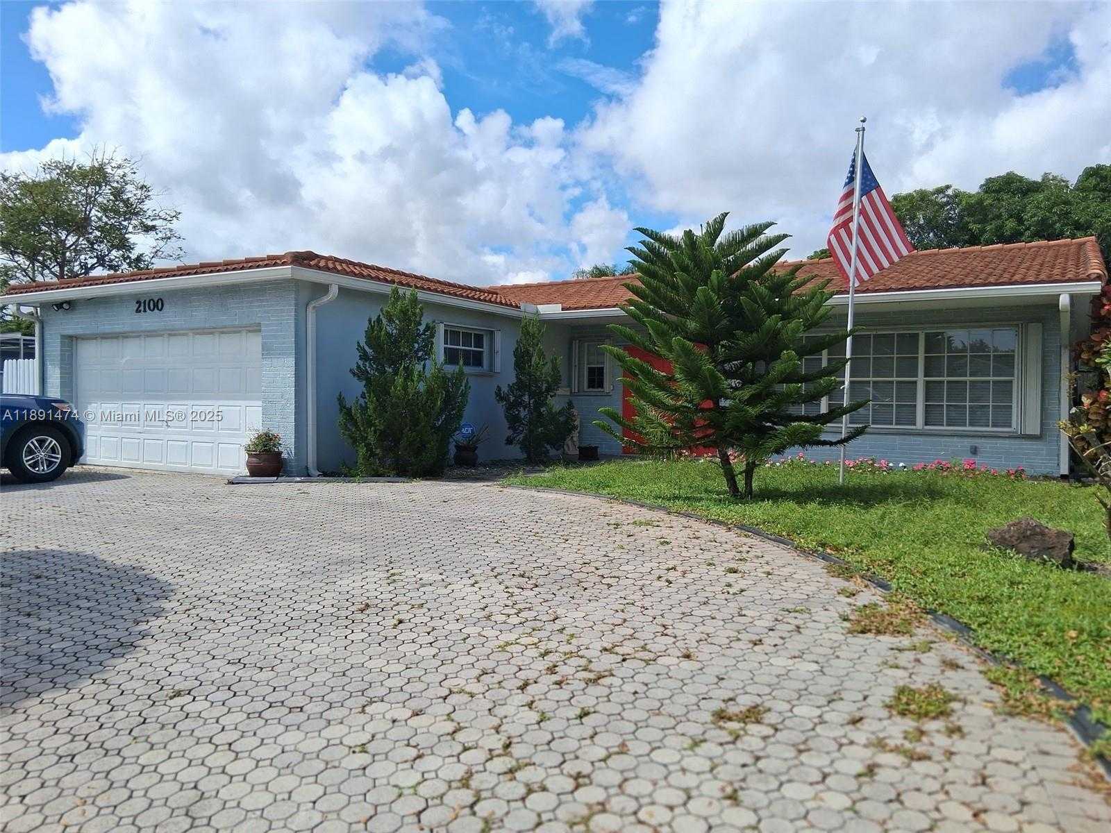 Small Image of 2100 NORTH 54TH AVE, Hollywood Number 24