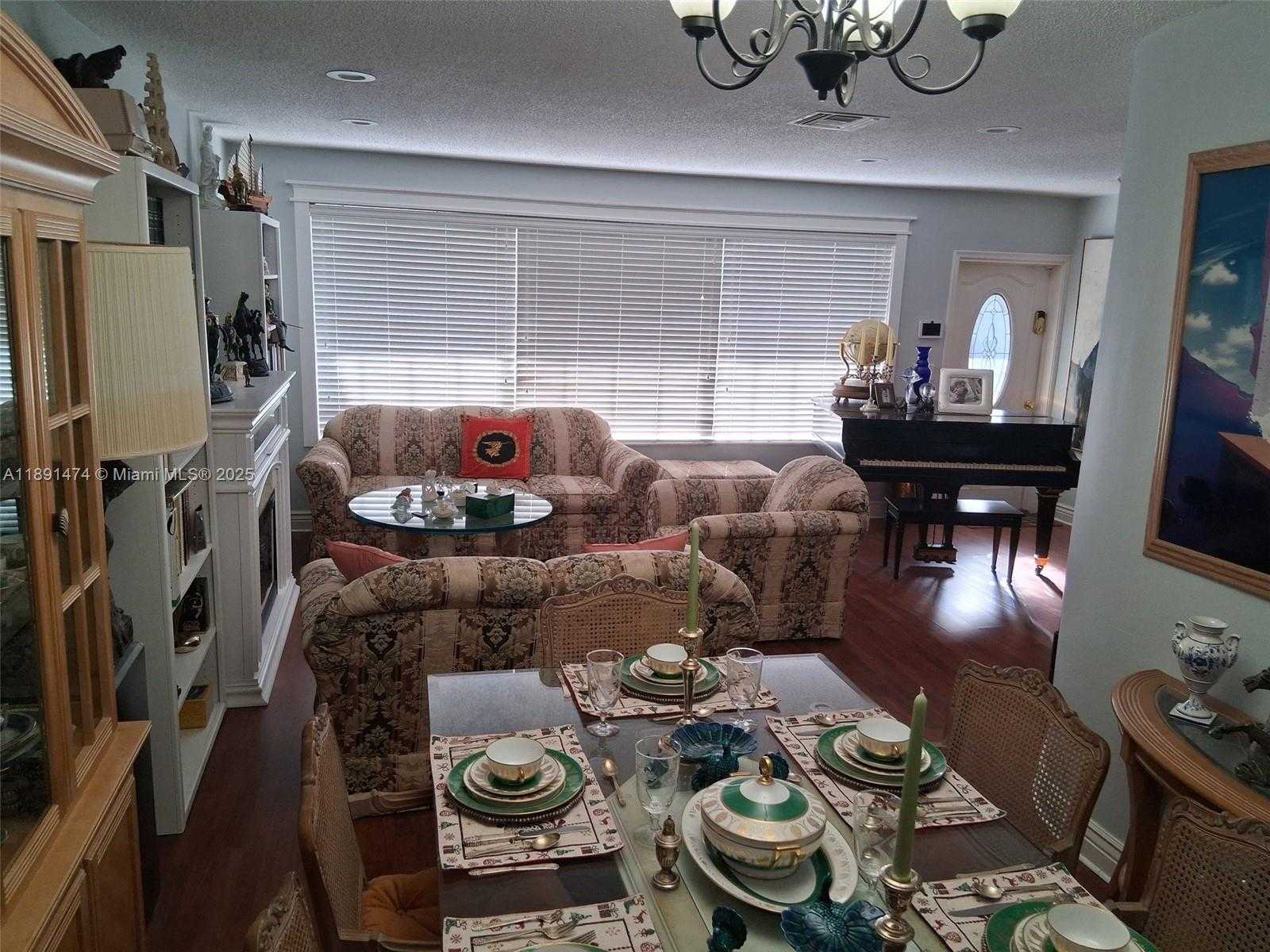 Small Image of 2100 NORTH 54TH AVE, Hollywood Number 7
