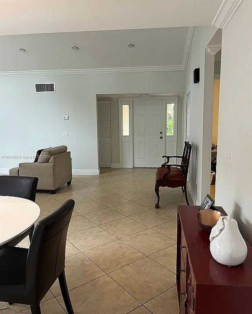 Small Image of 13352 SOUTH WEST 108TH ST CIR, Miami Number 16